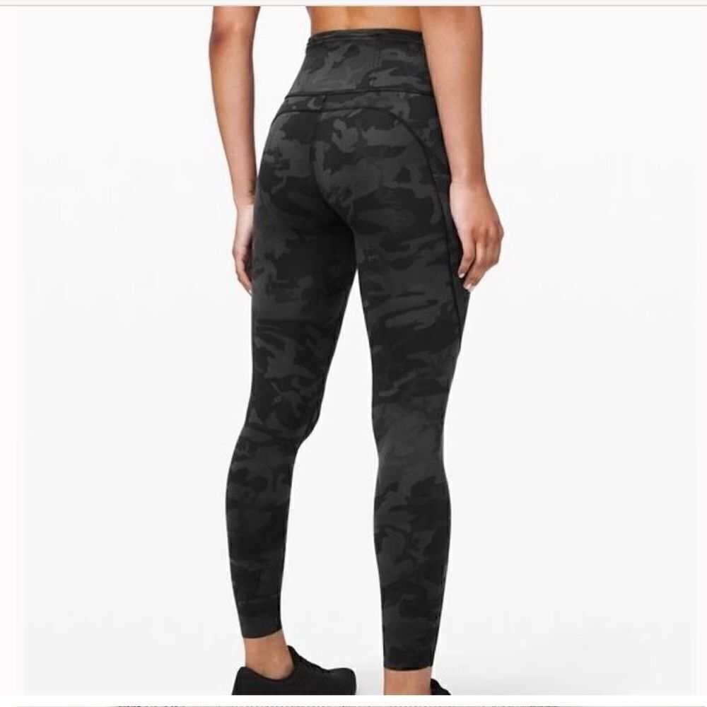 Lululemon Womens Camo Fast  Free Tights Size 4